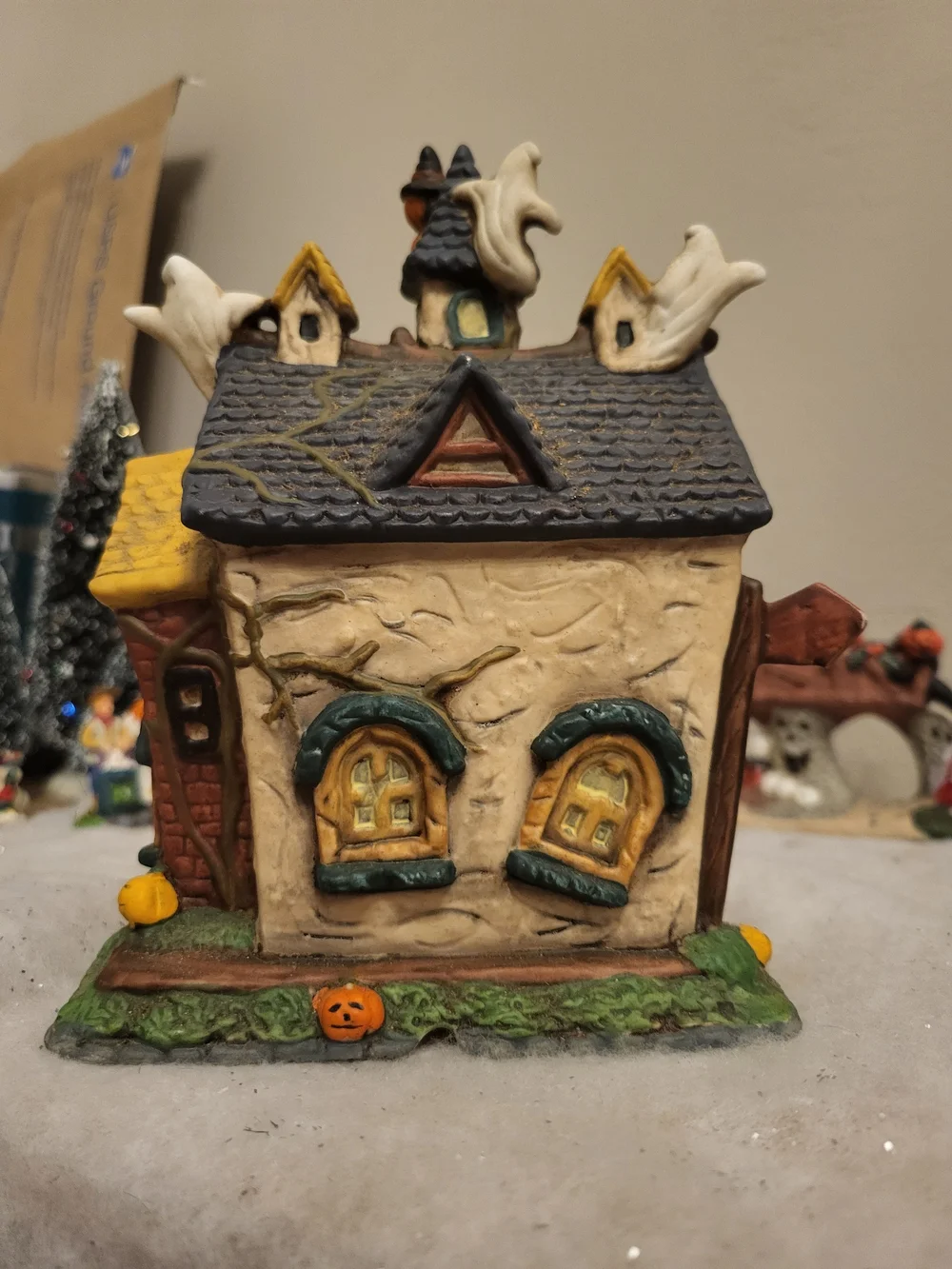 Vintage 1996 Spooky Hollow Lighted Porcelain Train Station Halloween Village